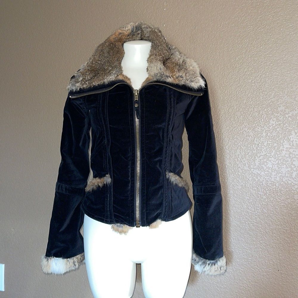 Twill Twenty Two Black Zip Front Rabbit Fur Trimmed Jacket size small